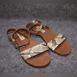 Steve Madden Women’s Snakeskin Pattern Sandals size 6.5